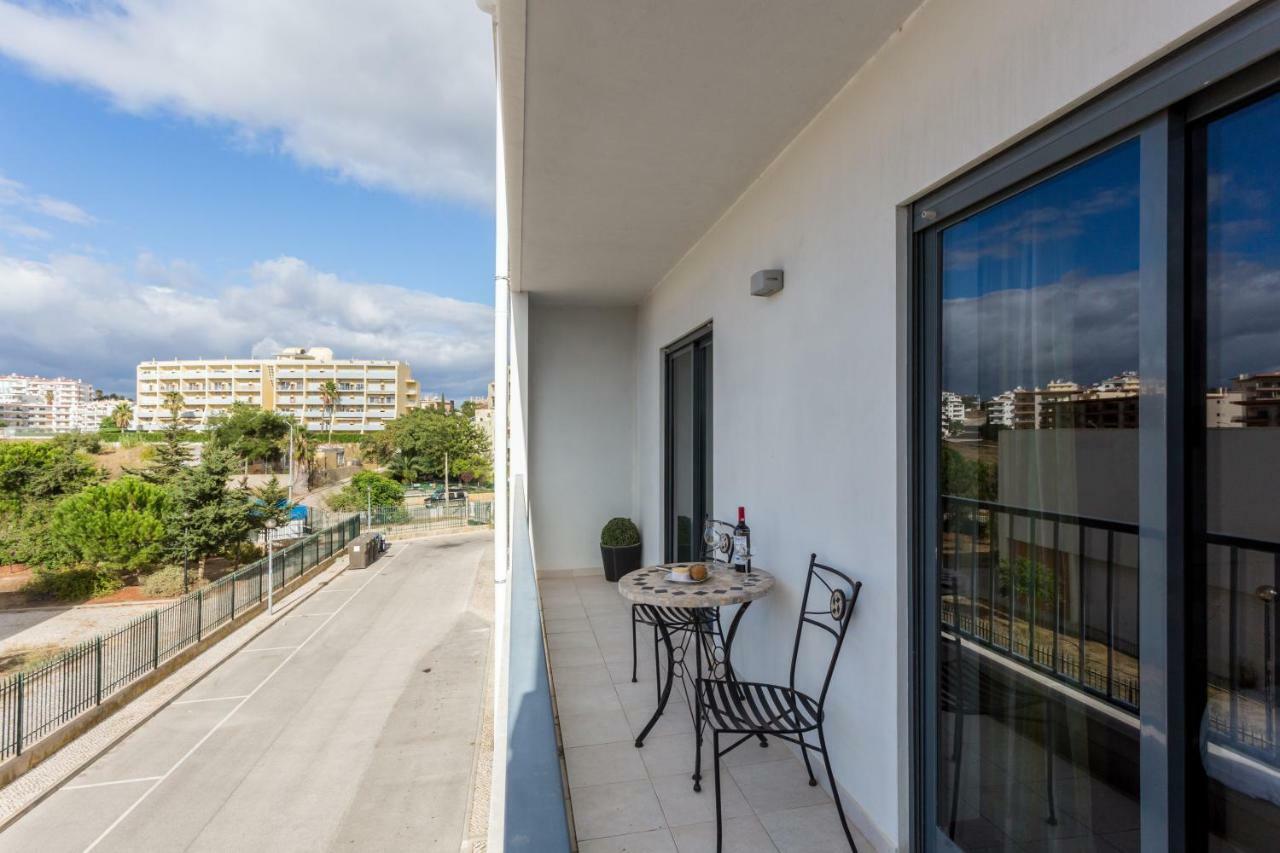 Lagos Marina Apartment With Pool & Gym Экстерьер фото
